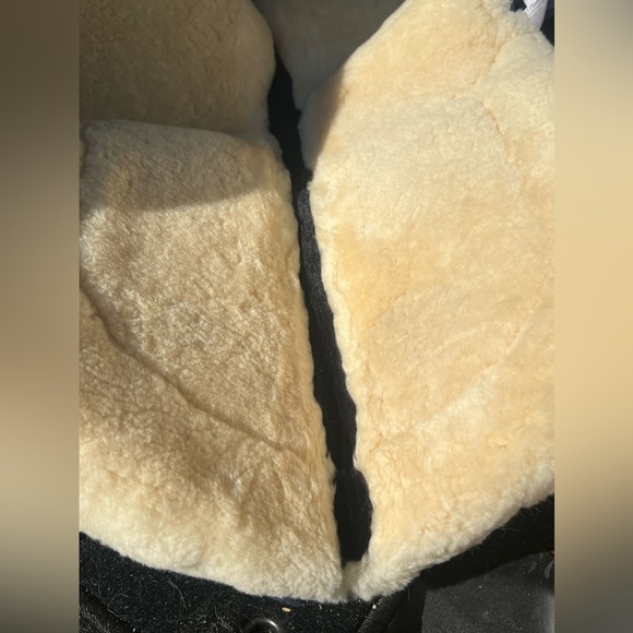 SOLD (FB Mrkt) Horse half pad w/sheepskin - Picture 4 of 7